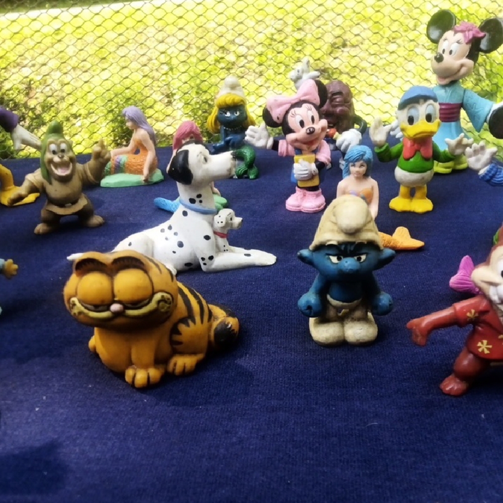 19 Colorful Cartoon Character Toy Set - Picture 6 of 6